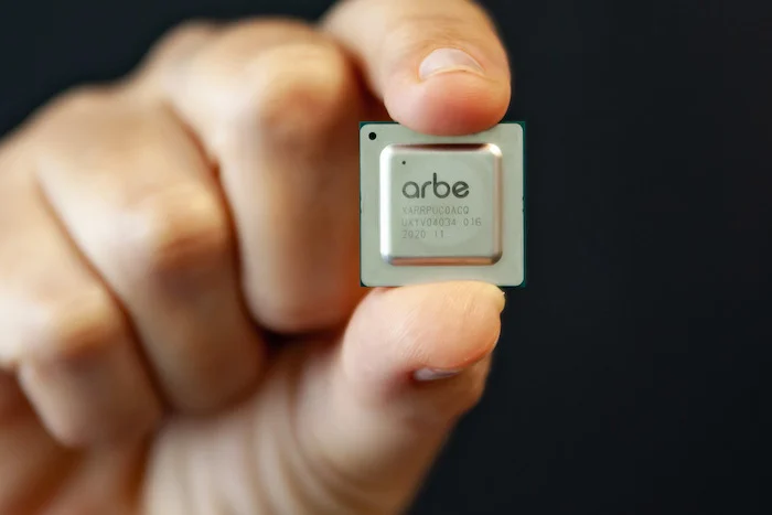 Arbe 射頻芯片組解決方案的特寫視圖。